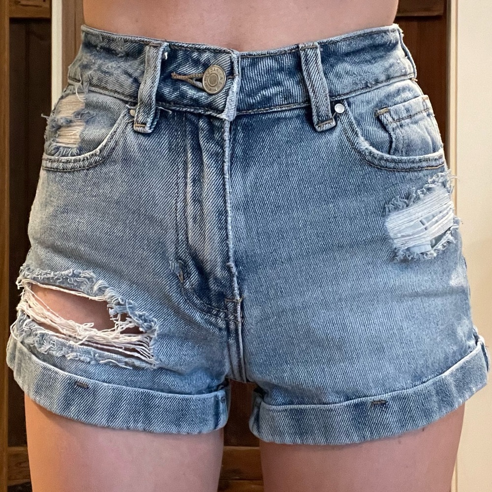 Pacsun cute “mom shorts”